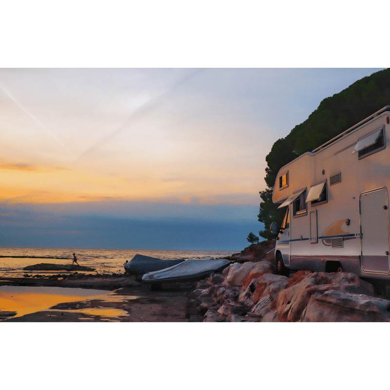 Produit eco responsable et camping car ? c'est possible ! 
Grâce à Maud, on a eu envie de vous partager son expérience...
On a adoré son petit mot, on a décidé d'en faire un article pour accompagner tous ceux qui veulent faire rimer gain de place et produits eco repsonsable !